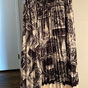 European style skirt size small